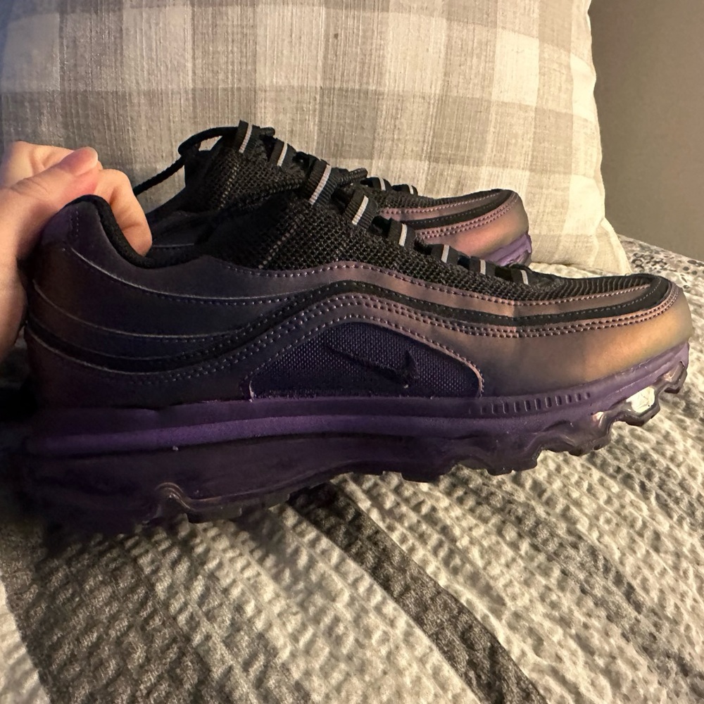 Nike 247 sneakers